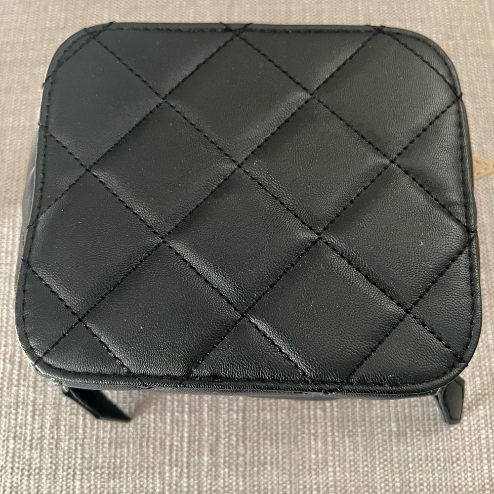 Brand New in box Trish McEvoy Black Quilted Make-Up Bag Planner - Picture 4 of 12